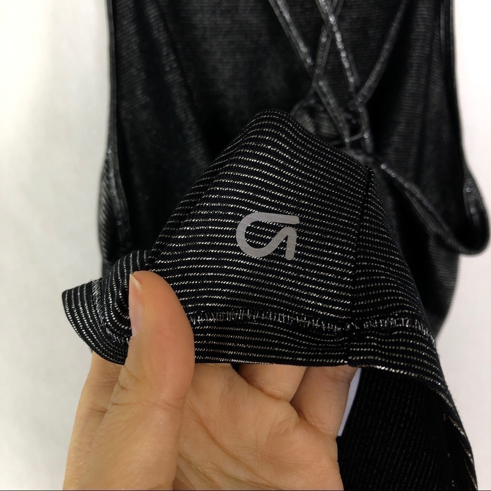 GAP fit black silver metallic tank top - Picture 3 of 8